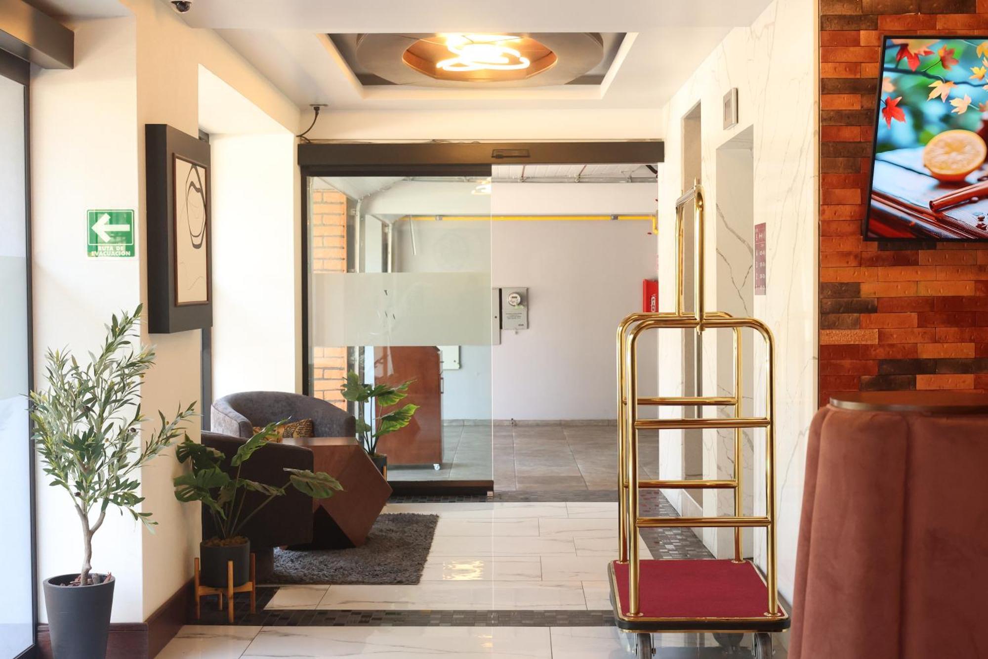 Hotel Wellintown Тихуана Экстерьер фото