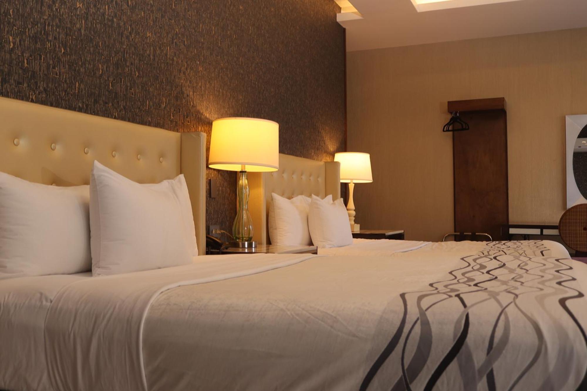 Hotel Wellintown Тихуана Экстерьер фото
