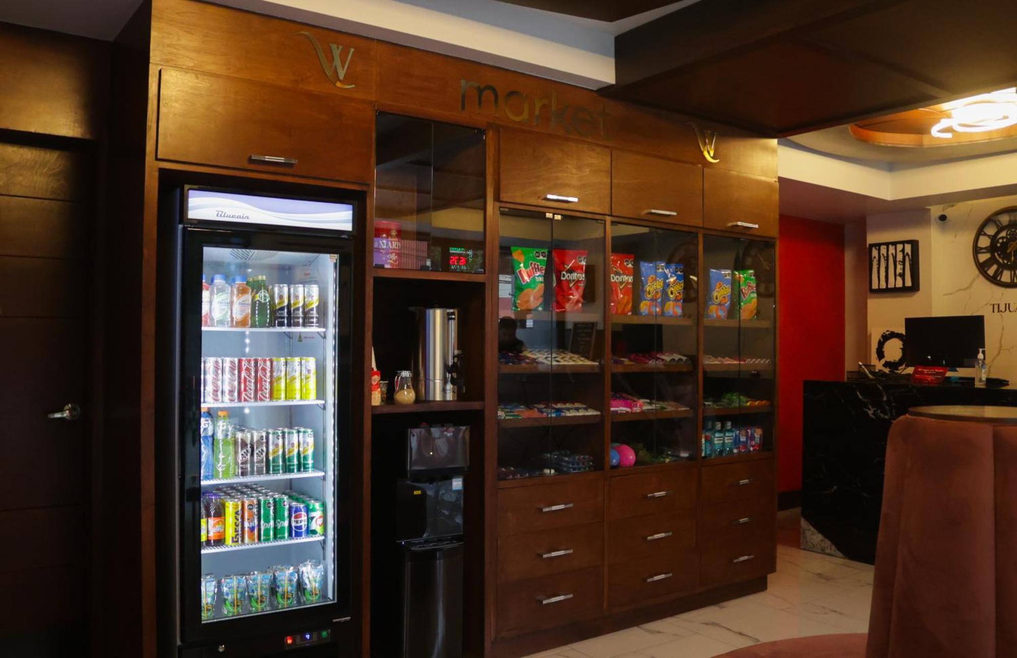 Hotel Wellintown Тихуана Экстерьер фото